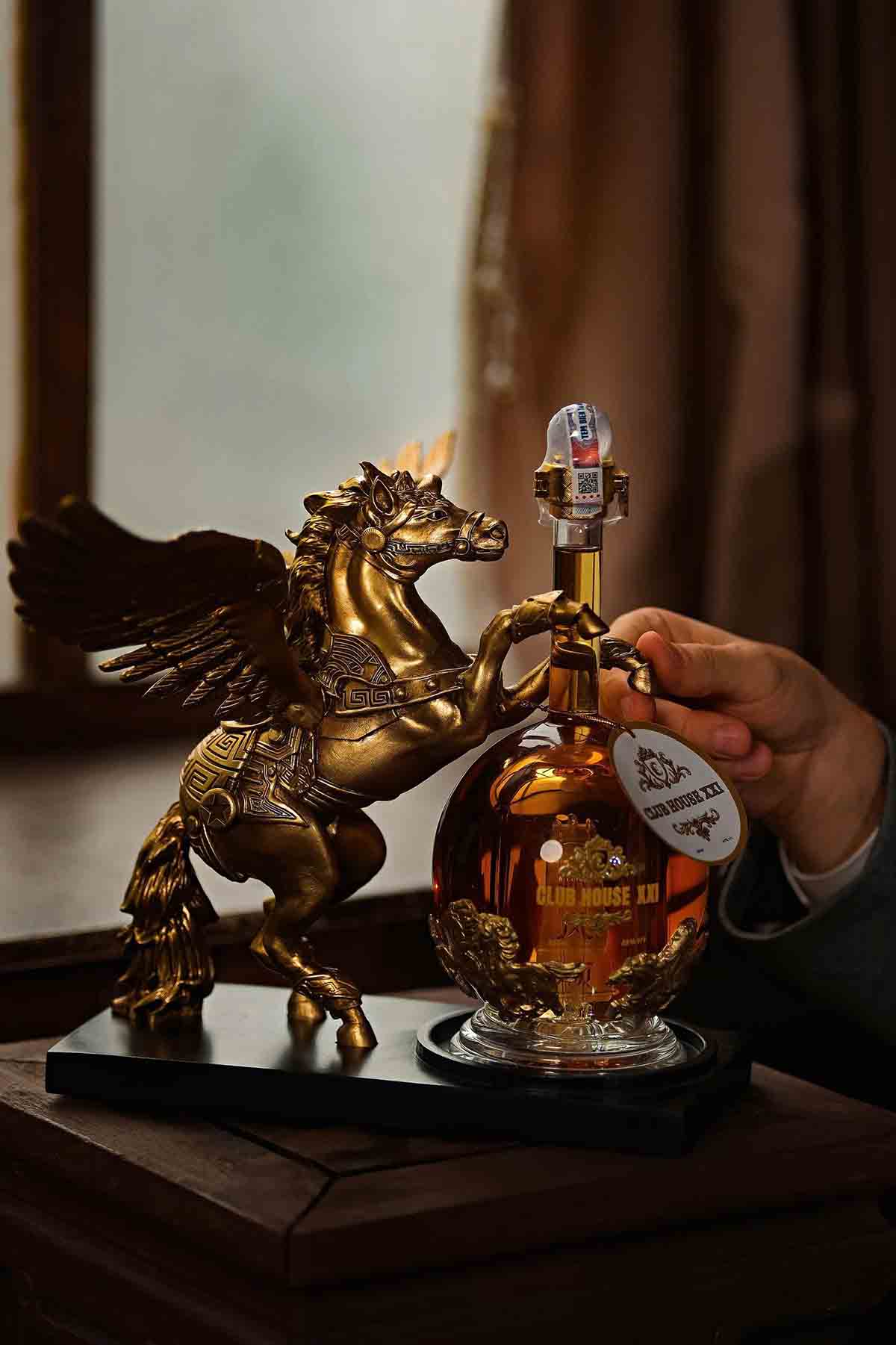 Rượu con ngựa Thần Pegasus (ngựa cánh) Whisky Pháp