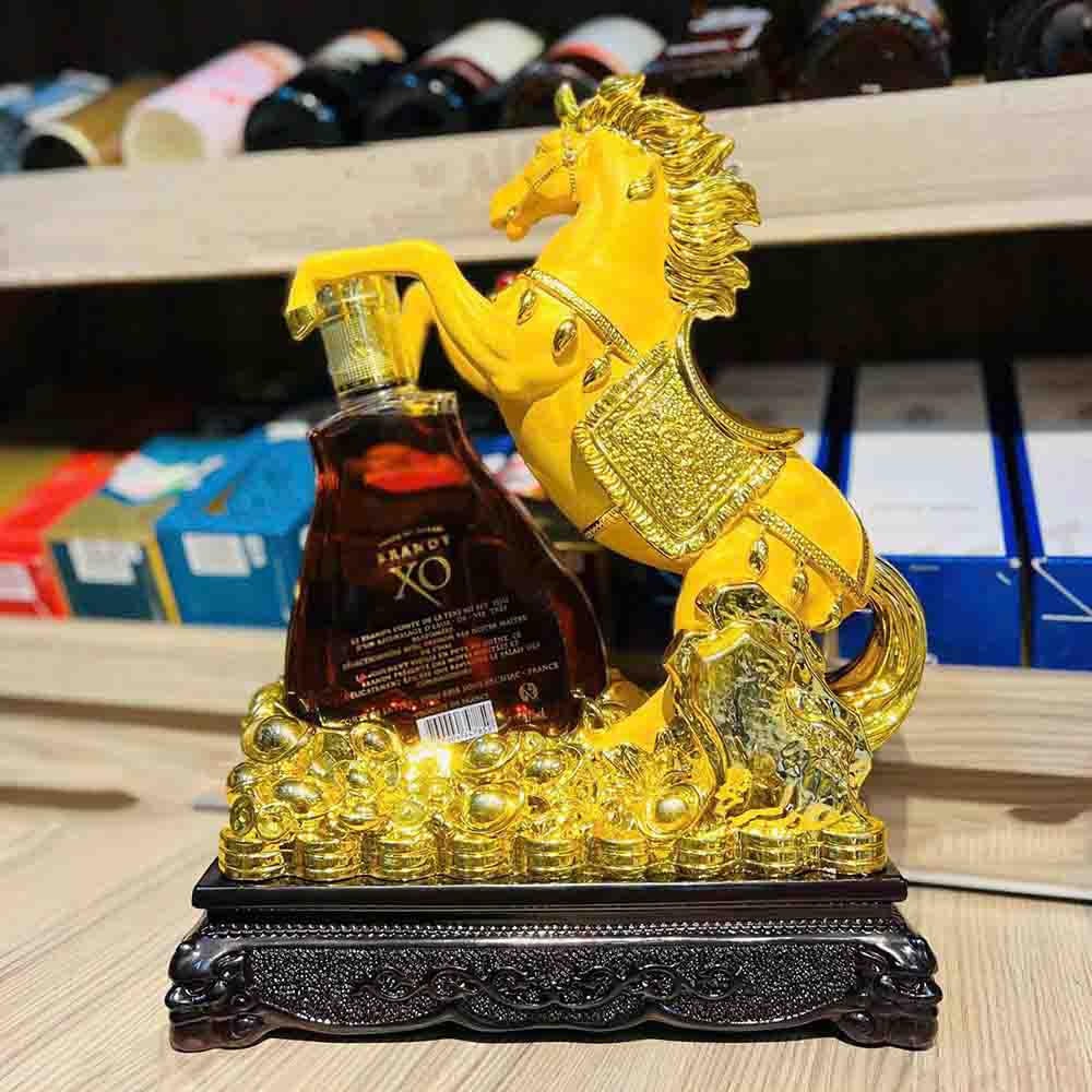 rượu hình con ngựa Phú Quý Brandy Comte De La Feres XO